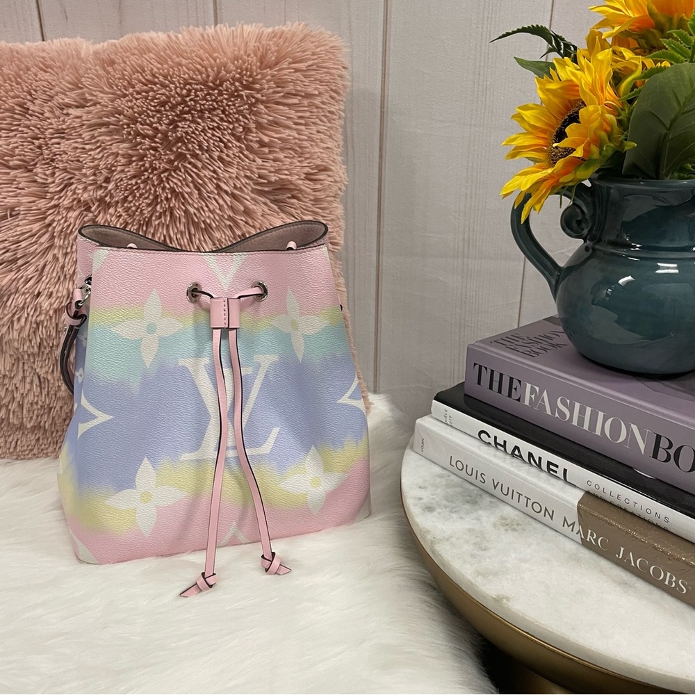 Louis Vuitton Monogram Escale Neonoe MM Pastel